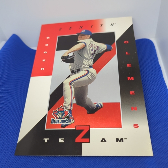 SALE $5.00 🩸1998 5" x 7"  (BLUE JAYS) Zenith Z-Team #9 Roger Clemens - Picture 2 of 4